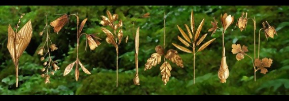 Décorations végétales dorées